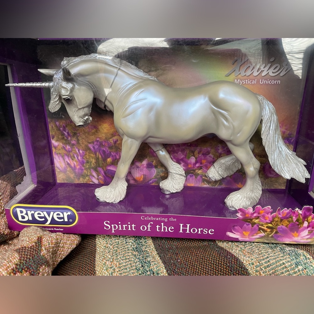 UNICORN BREYER-still in box!Xavier!!